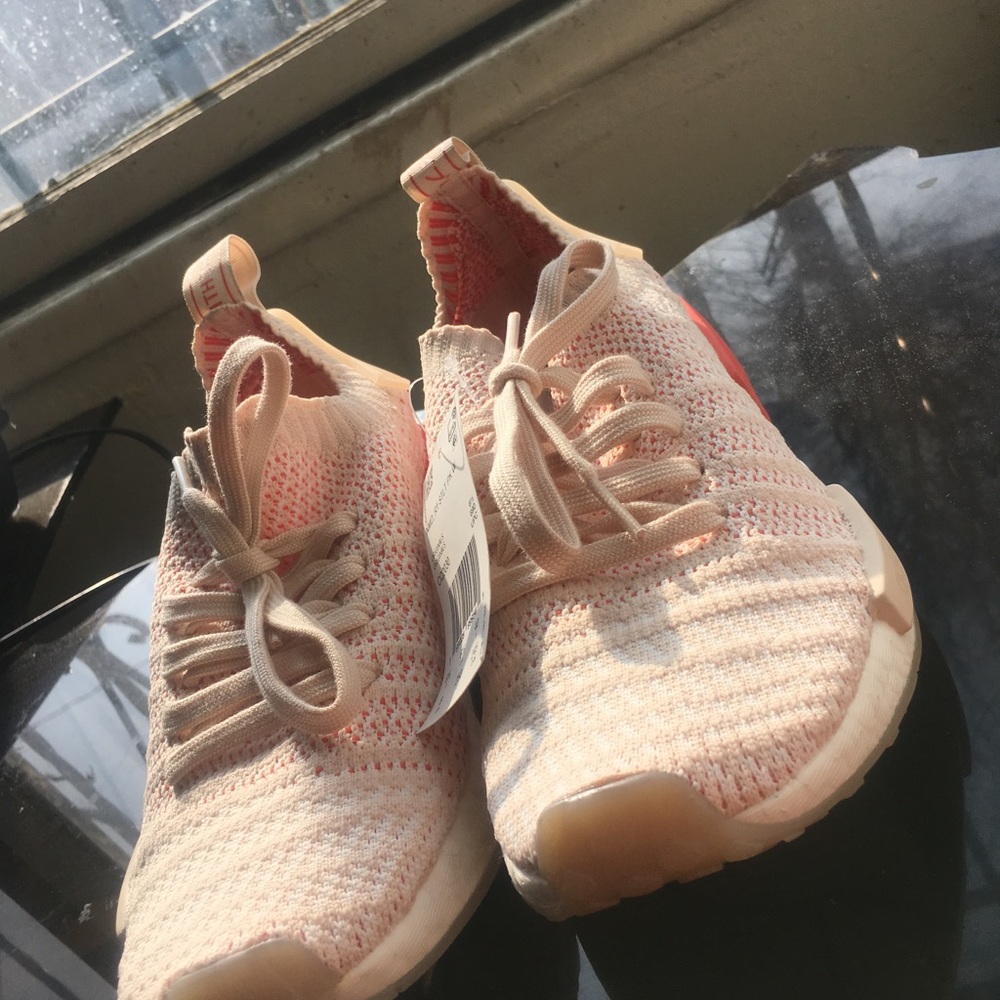 Adidas NMD R1 - Picture 4 of 8